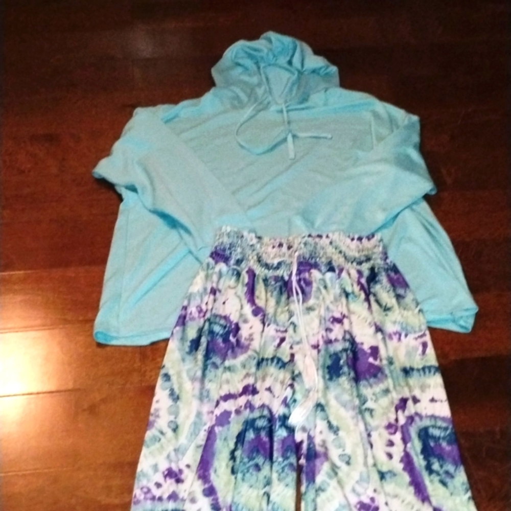 Women's outfit size xl